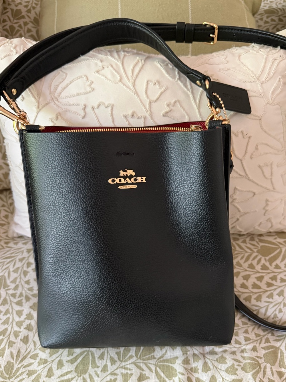 COACH Black Leather Crossbody Bucket Bag with Gold Hardware - Mollie Bucket 22